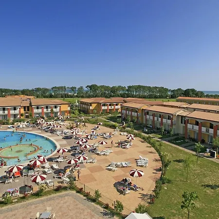 Pini Village *