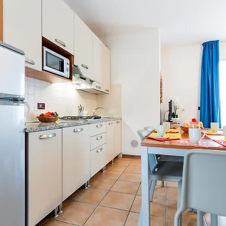 Pini Village Lido Altanea Apartment *