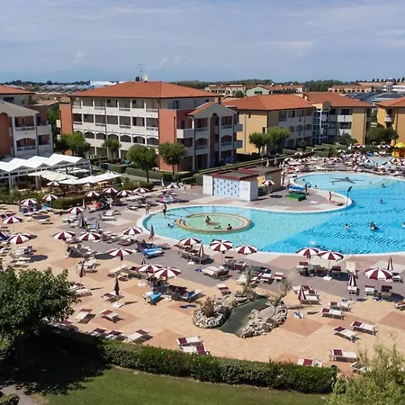 Pini Village Lido Altanea *