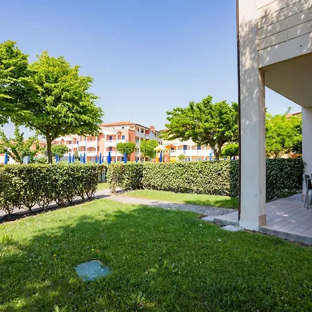 Apartment Pini Village Lido Altanea